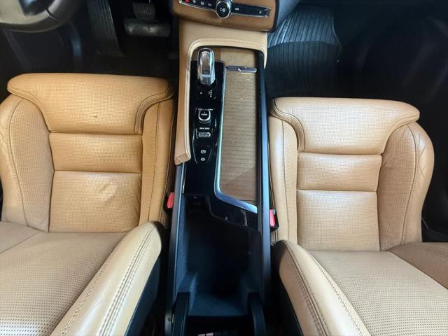 2017 Volvo XC90 Hybrid T8 Inscription