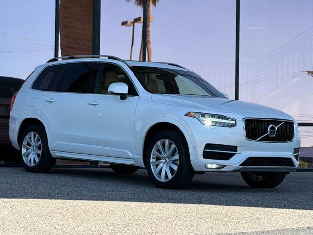2016 Volvo XC90 T6 Momentum