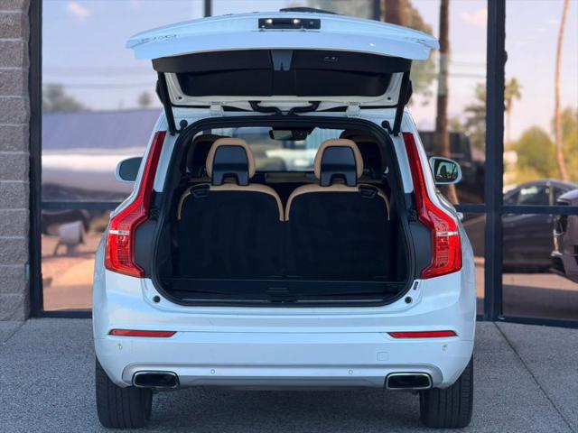 2016 Volvo XC90 T6 Momentum