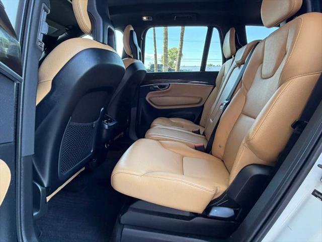 2016 Volvo XC90 T6 Momentum