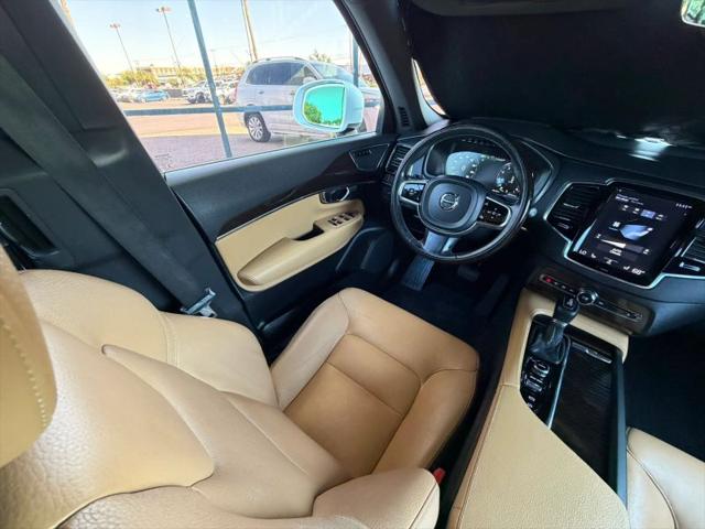 2016 Volvo XC90 T6 Momentum