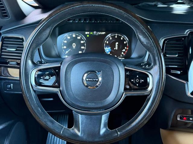 2016 Volvo XC90 T6 Momentum