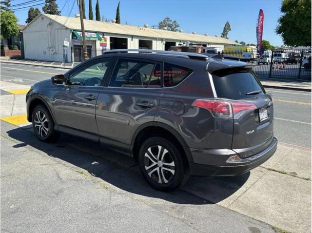 2017 Toyota RAV4 LE