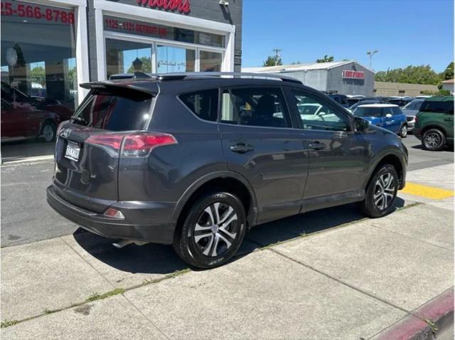 2017 Toyota RAV4 LE