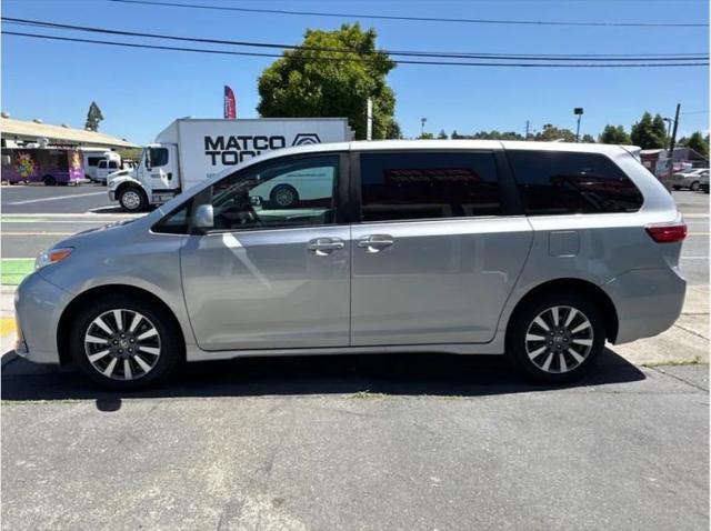 2020 Toyota Sienna LE