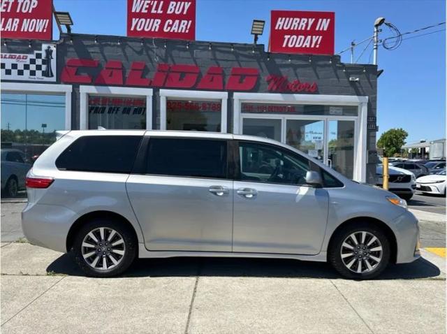 2020 Toyota Sienna LE