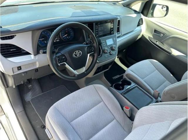 2020 Toyota Sienna LE