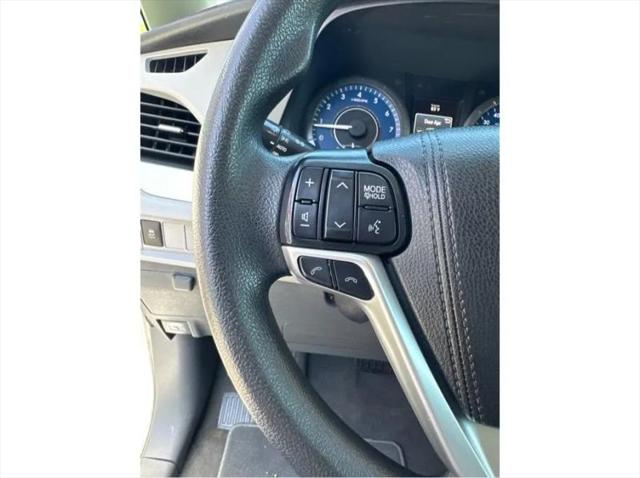 2020 Toyota Sienna LE
