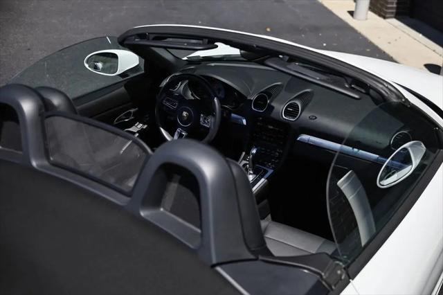 2025 Porsche 718 Boxster S
