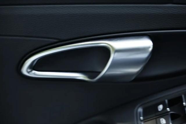 2025 Porsche 718 Boxster S