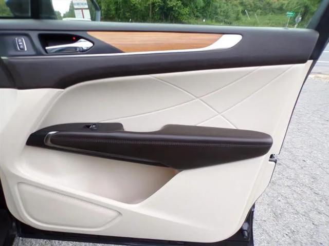 2015 Lincoln MKC Base