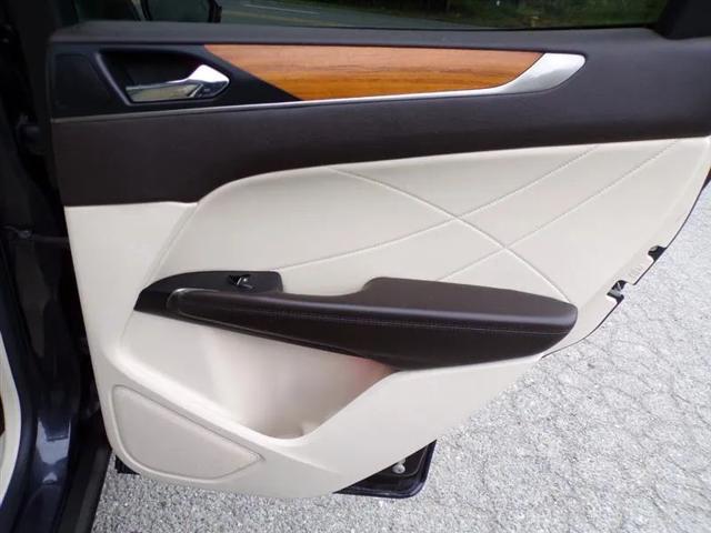2015 Lincoln MKC Base