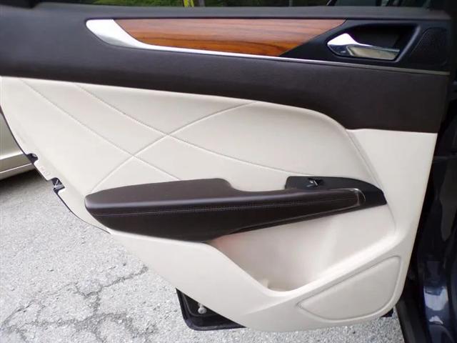 2015 Lincoln MKC Base