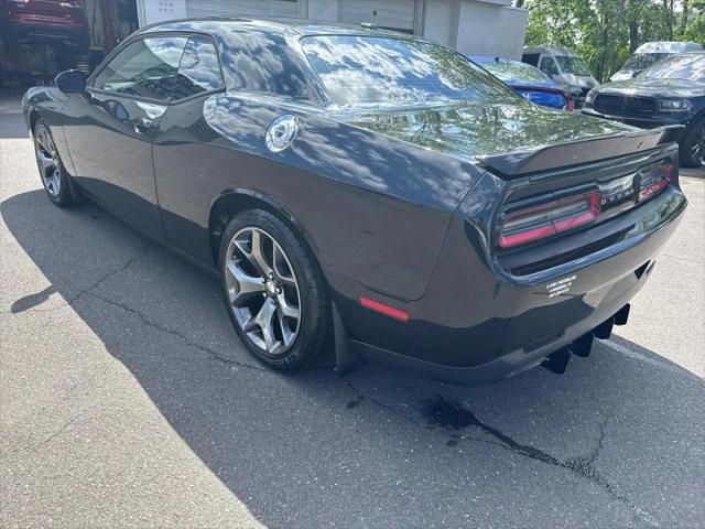 2015 Dodge Challenger SXT