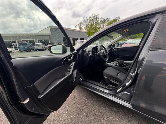 2015 Mazda Mazda3 i Sport