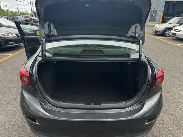 2015 Mazda Mazda3 i Sport
