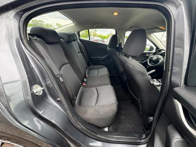 2015 Mazda Mazda3 i Sport