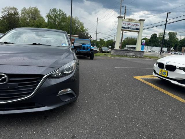 2015 Mazda Mazda3 i Sport