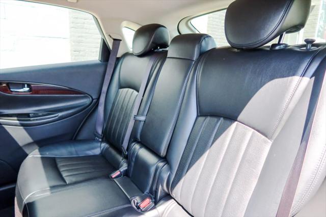 2017 INFINITI QX50 Base