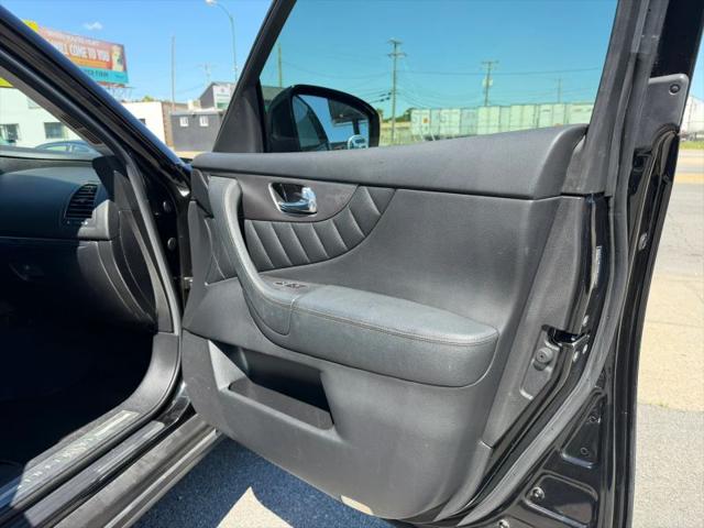 2017 INFINITI QX70 3.7