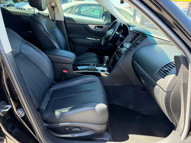 2017 INFINITI QX70 3.7