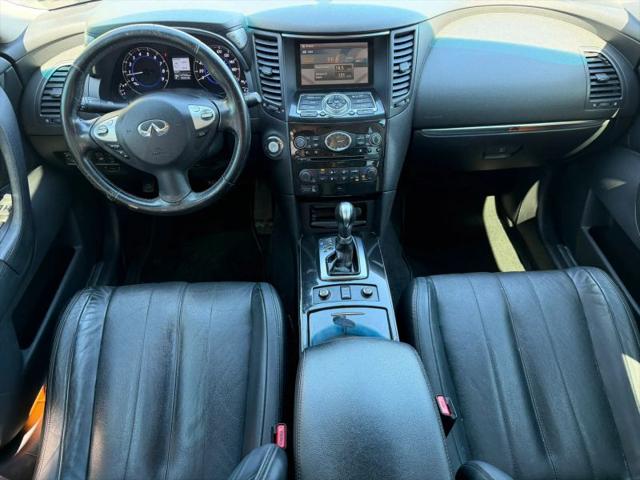 2017 INFINITI QX70 3.7