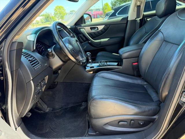 2017 INFINITI QX70 3.7