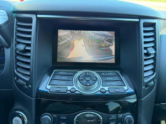 2017 INFINITI QX70 3.7