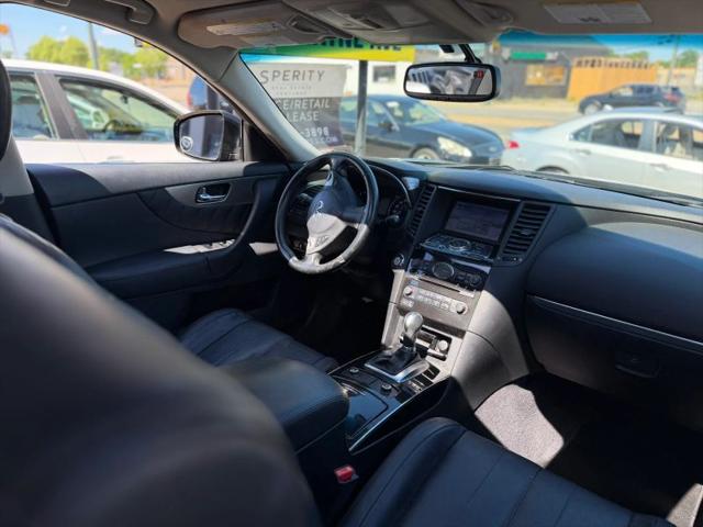 2017 INFINITI QX70 3.7