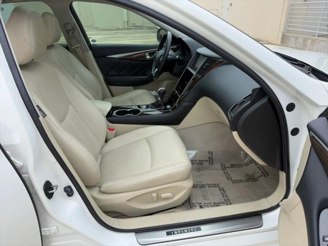 2015 INFINITI Q50 Premium