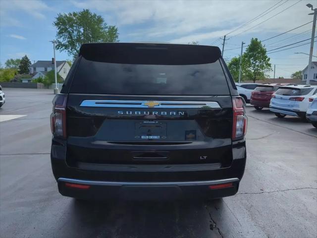 2022 Chevrolet Suburban 4WD LT