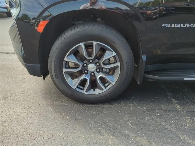 2022 Chevrolet Suburban 4WD LT