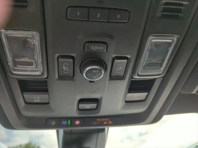 2022 Chevrolet Suburban 4WD LT