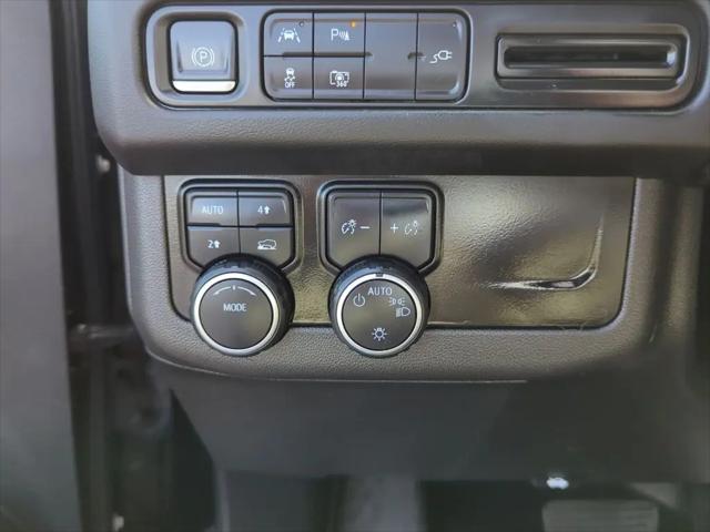 2022 Chevrolet Suburban 4WD LT