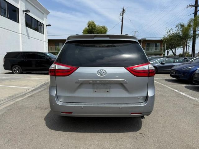 2015 Toyota Sienna XLE 8 Passenger