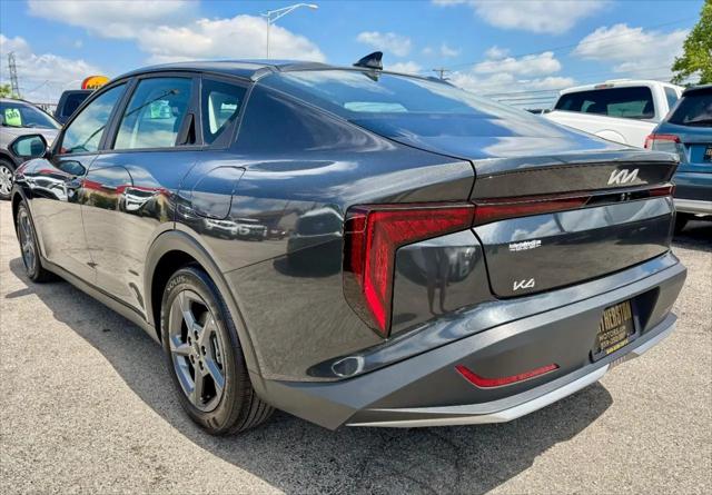 2025 Kia K4 LXS