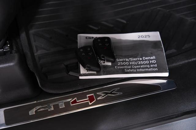 2025 GMC Sierra 2500HD 4WD Crew Cab Standard Bed AT4X