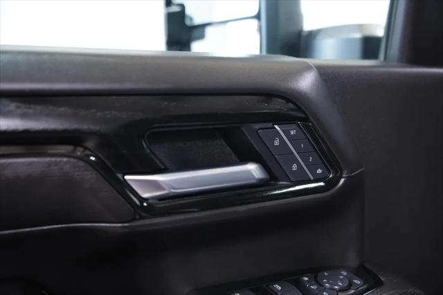 2025 GMC Sierra 2500HD 4WD Crew Cab Standard Bed AT4X
