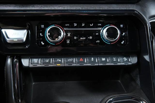 2025 GMC Sierra 2500HD 4WD Crew Cab Standard Bed AT4X