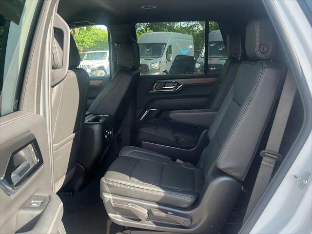 2025 GMC Yukon 4WD Denali