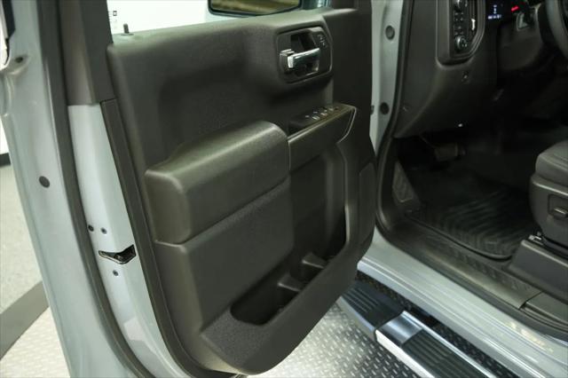2024 Chevrolet Silverado 1500 4WD Crew Cab Short Bed Custom