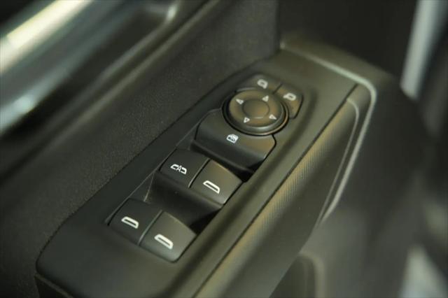 2024 Chevrolet Silverado 1500 4WD Crew Cab Short Bed Custom