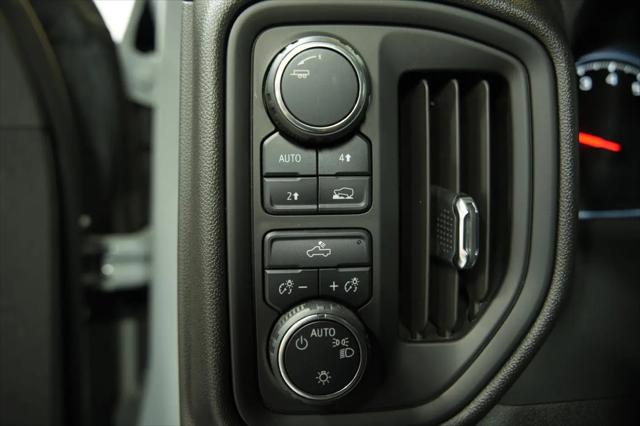 2024 Chevrolet Silverado 1500 4WD Crew Cab Short Bed Custom