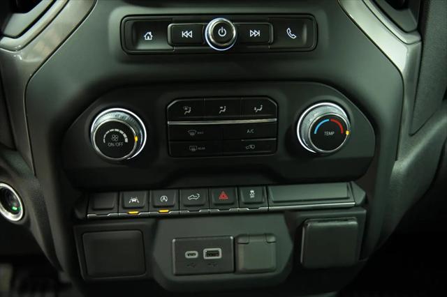 2024 Chevrolet Silverado 1500 4WD Crew Cab Short Bed Custom