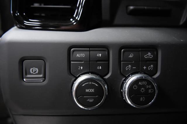 2026 GMC Sierra 2500HD Crew Cab, Standard Bed, AT4, 4WD