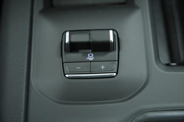 2026 GMC Sierra 2500HD Crew Cab, Standard Bed, AT4, 4WD