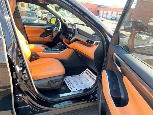 2023 Toyota Highlander Platinum