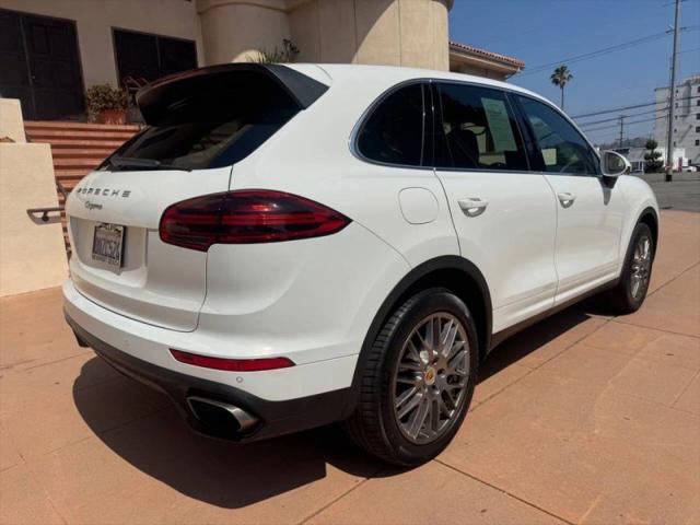 2016 Porsche Cayenne Base