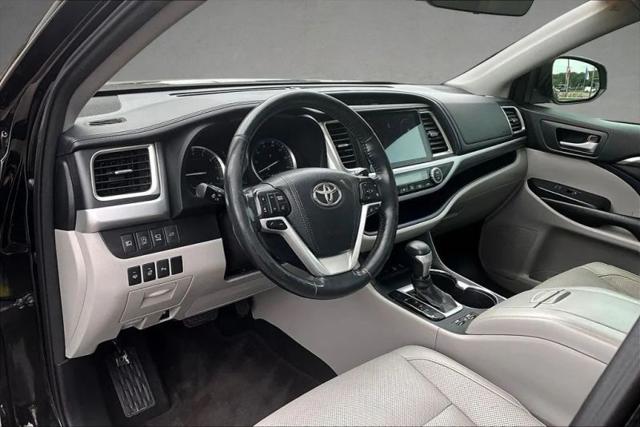 2017 Toyota Highlander Limited Platinum
