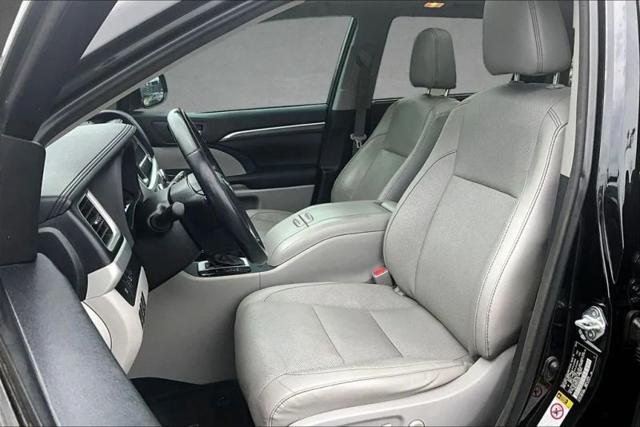 2017 Toyota Highlander Limited Platinum